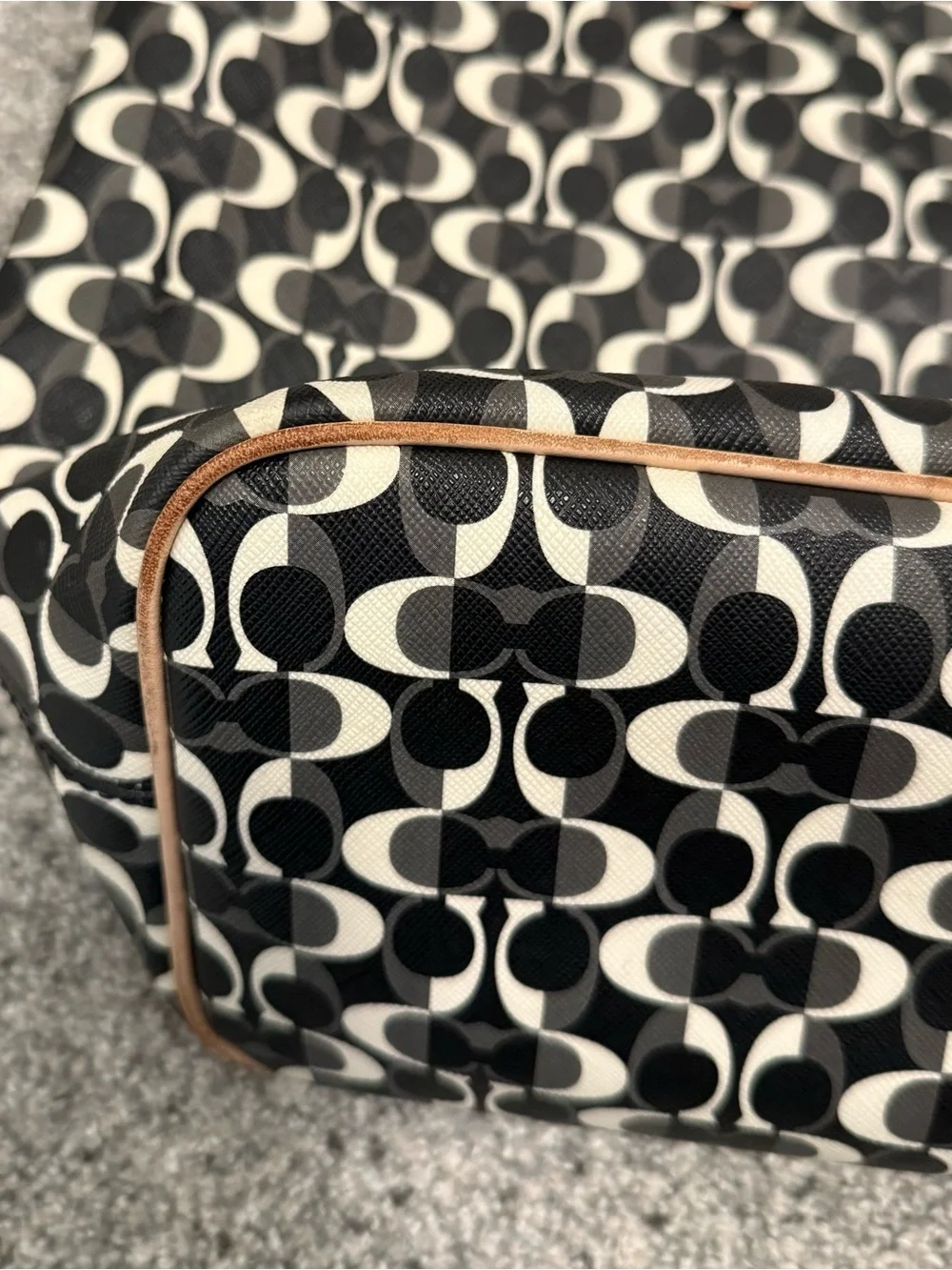 Coach F23673 Optic Signature C Large Coated Canvas Tote